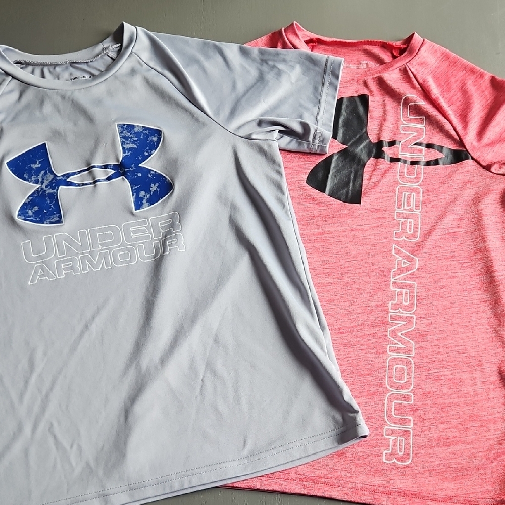 Under Armour Blue and Red Short Sleeve Tees